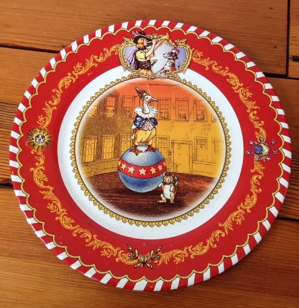 Vtg Restoration Hardware Red Enamel Metal Pate Circus Animals Goose Cat Dog